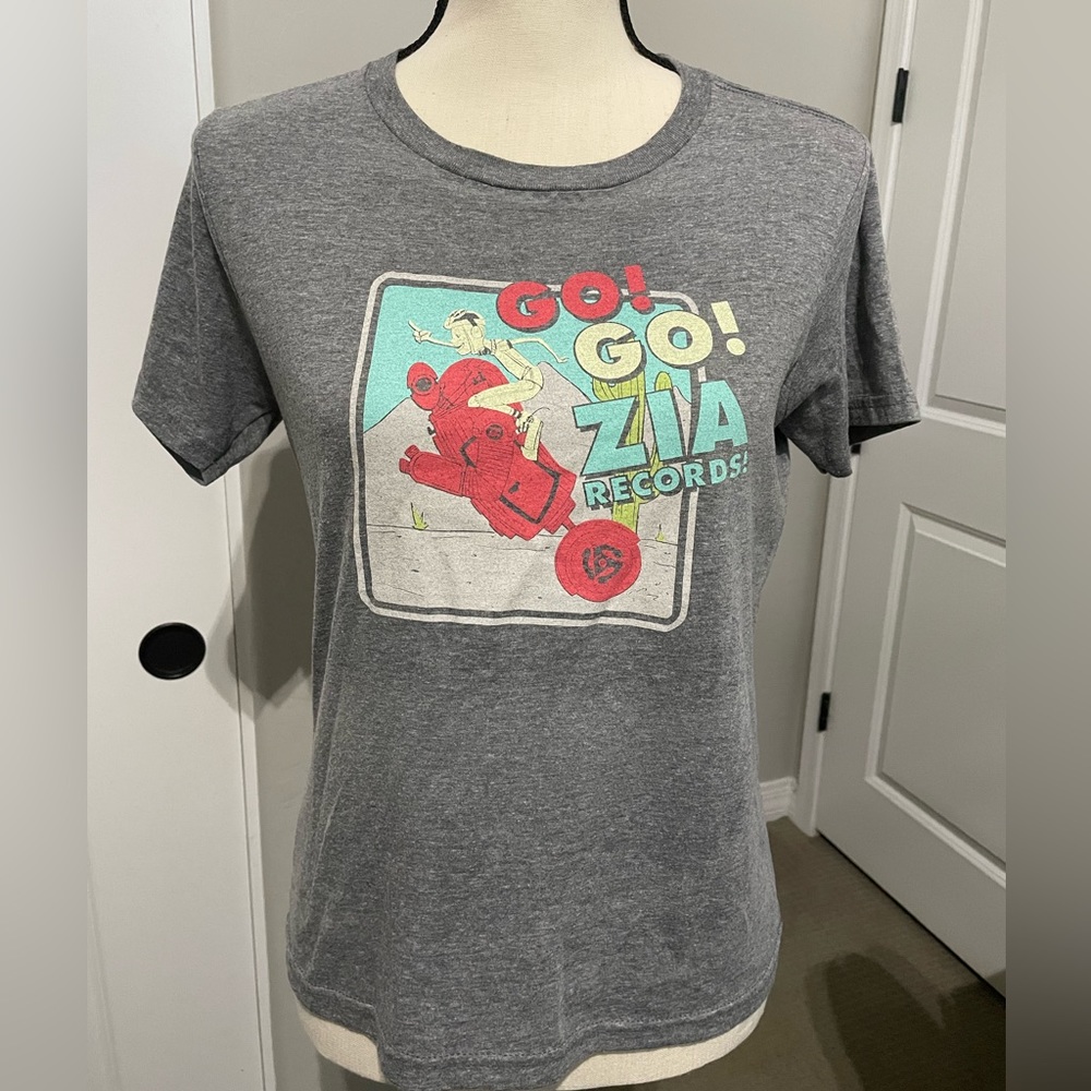 90’s Vintage Zia Records Tee size L
